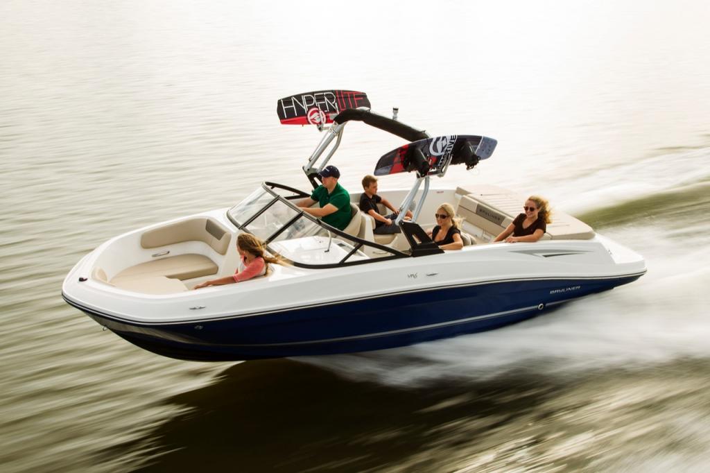 https://static.boatvertizer.com/fotos/91RfUcye/2541296-large.jpg