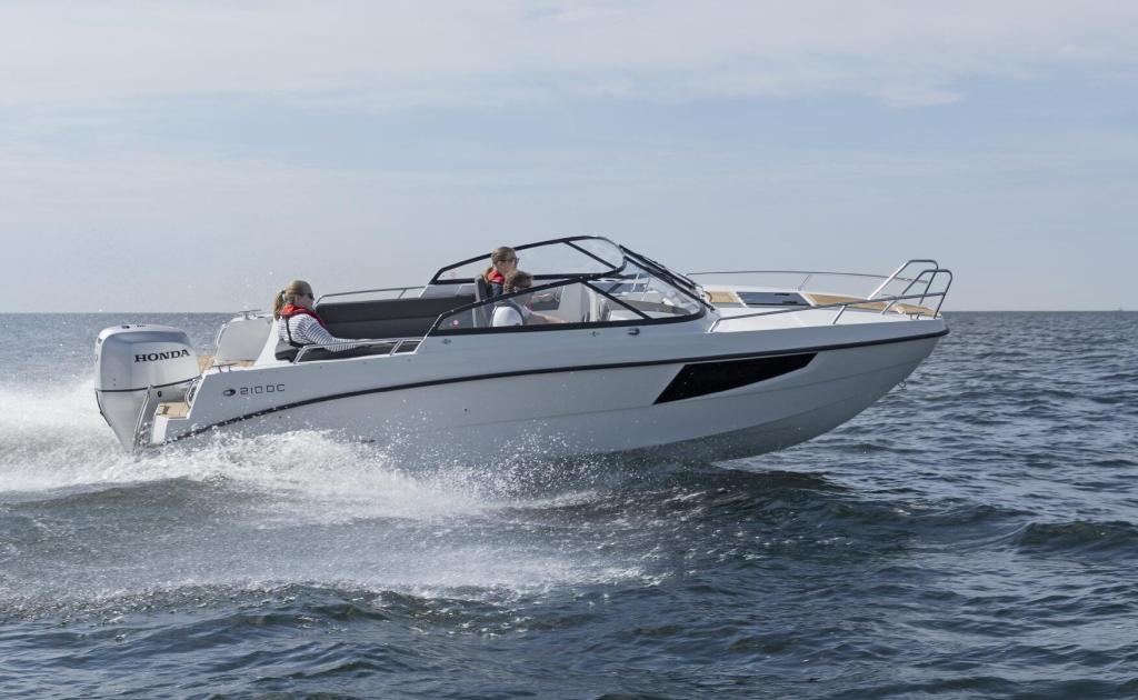 https://static.boatvertizer.com/fotos/91RfUcye/7779493-large.jpg