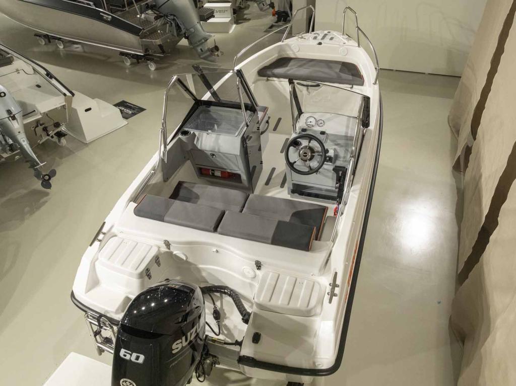 Terhi 480 TC, Bild 1