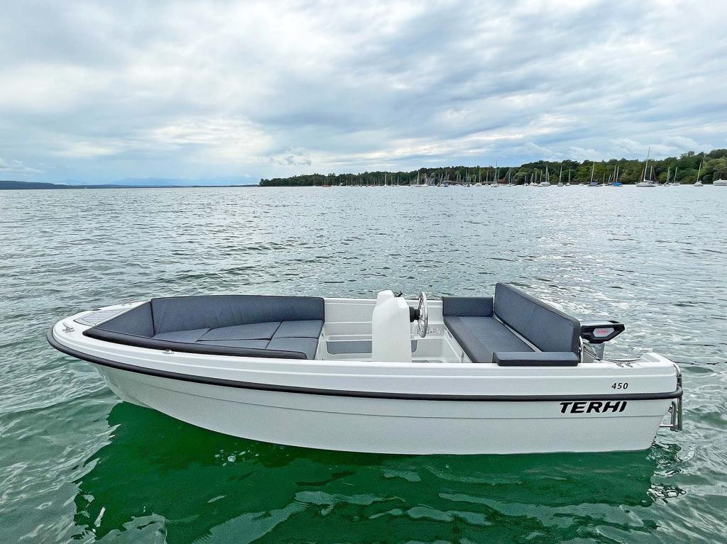 Terhi 450 Sloep, Bild 1