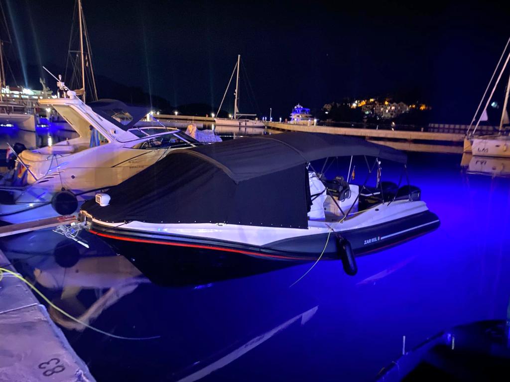 ZAR Formenti ZAR 95 SL Sport Luxury Gebrauchtboot, Bild 4