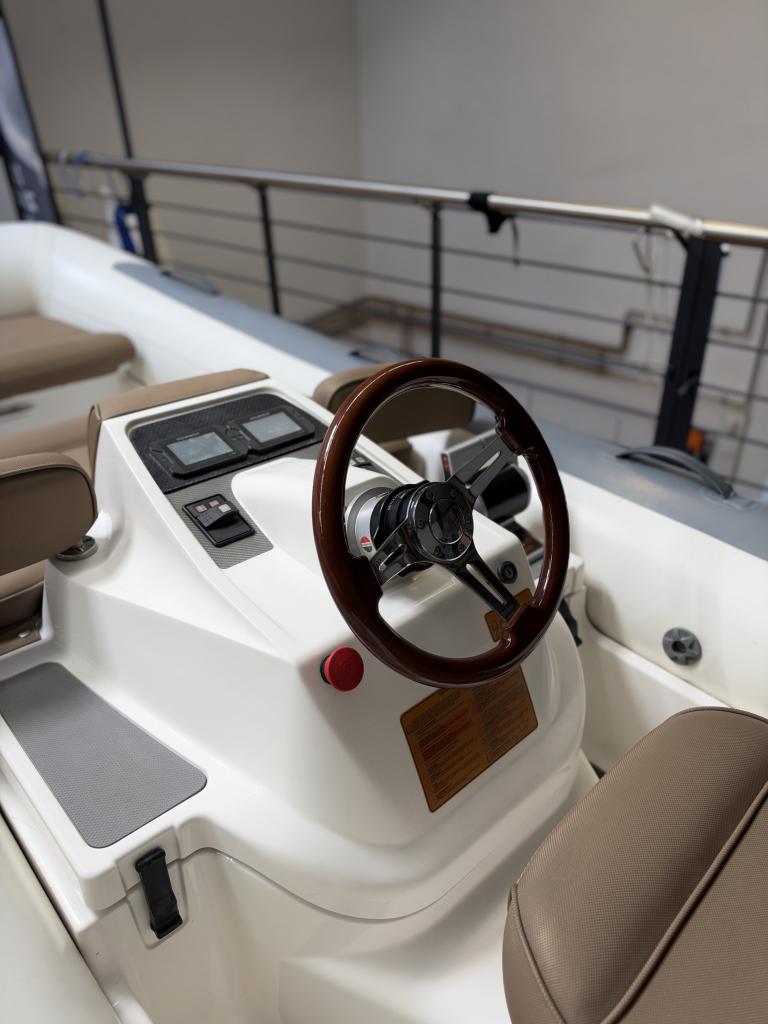 Williams Tender Dinghi 325, Bild 6