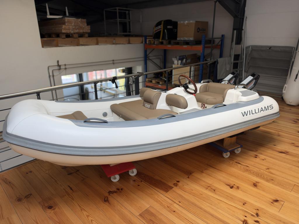 Williams Tender Dinghi 325, Bild 7