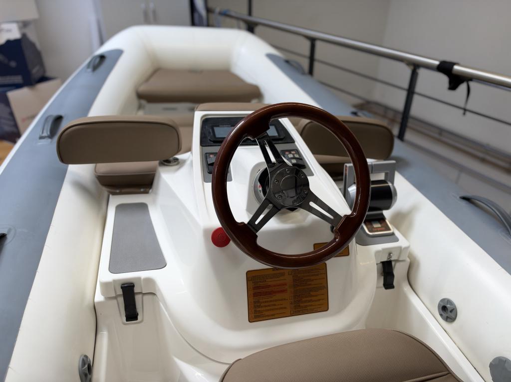Williams Tender Dinghi 325, Bild 11