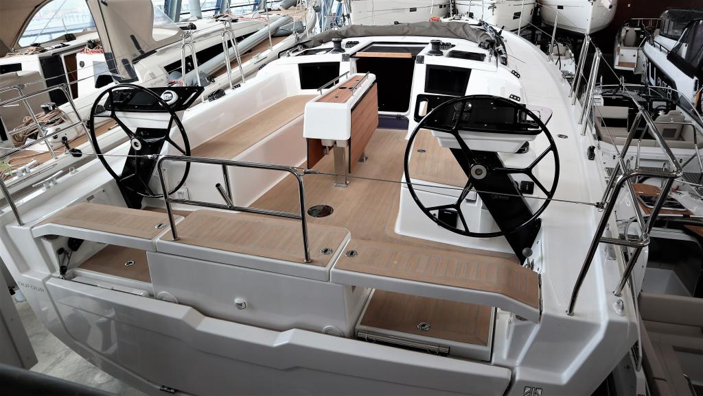 https://static.boatvertizer.com/fotos/UKnJ0vhW/6096554-large.jpg