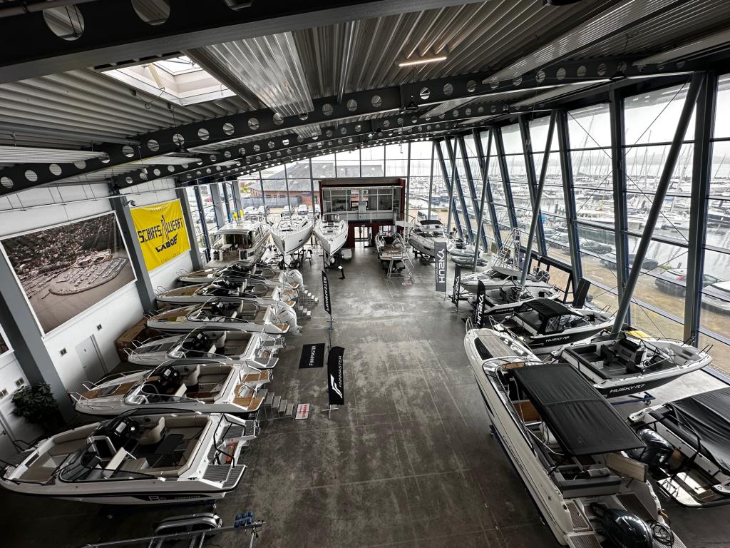 https://static.boatvertizer.com/fotos/UKnJ0vhW/6112375-large.jpg