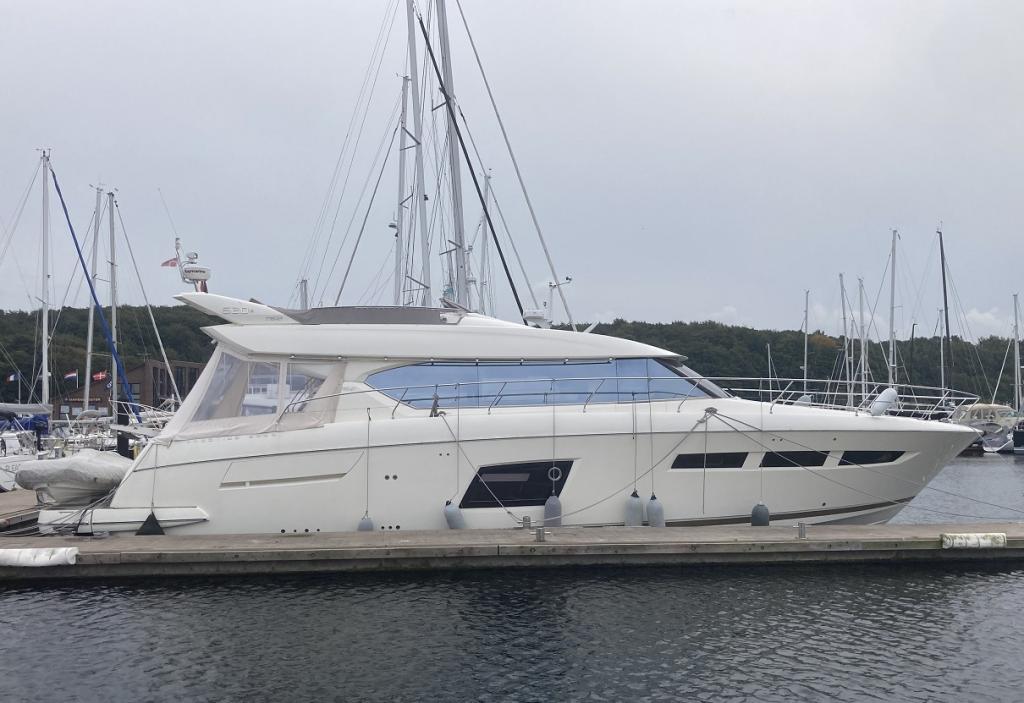 https://static.boatvertizer.com/fotos/UKnJ0vhW/6767077-large.jpg