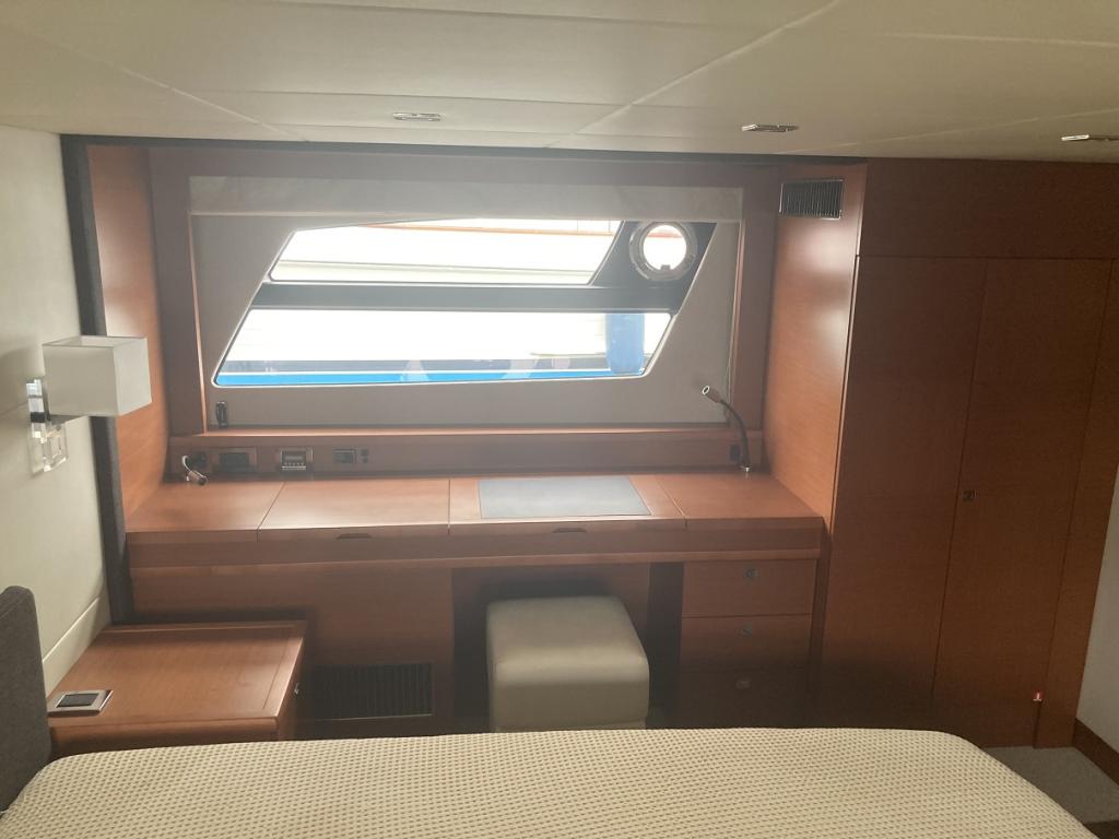 https://static.boatvertizer.com/fotos/UKnJ0vhW/6767105-large.jpg