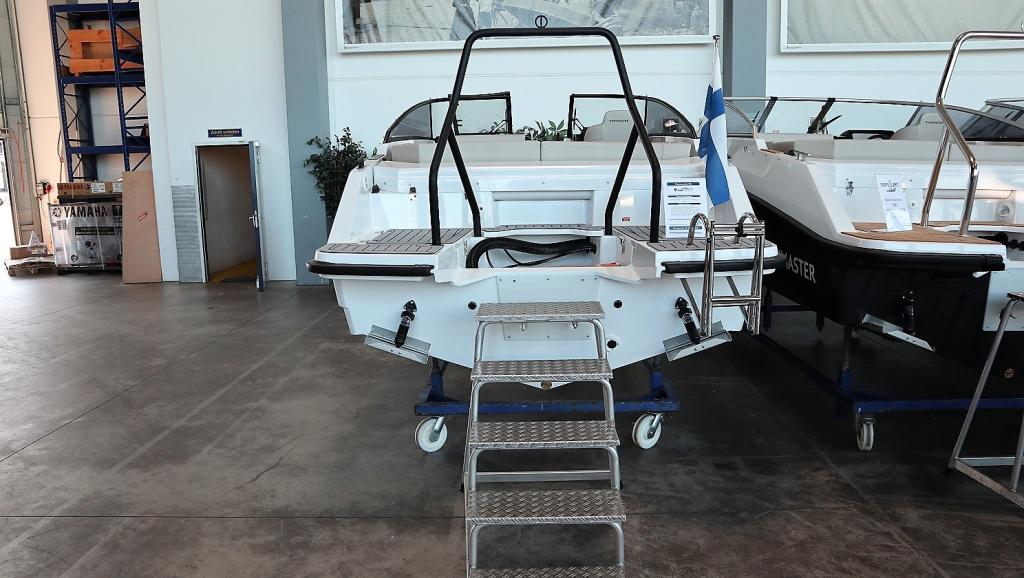 https://static.boatvertizer.com/fotos/UKnJ0vhW/6902545-large.jpg