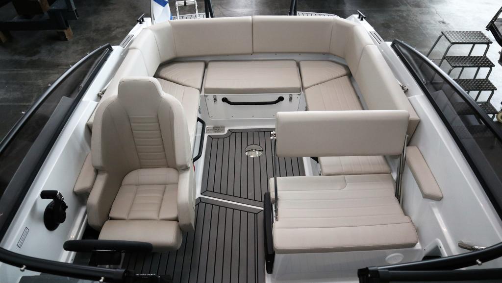 https://static.boatvertizer.com/fotos/UKnJ0vhW/6902550-large.jpg