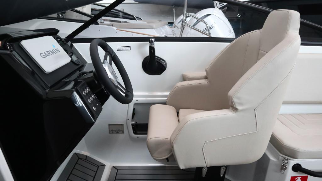 https://static.boatvertizer.com/fotos/UKnJ0vhW/6902554-large.jpg