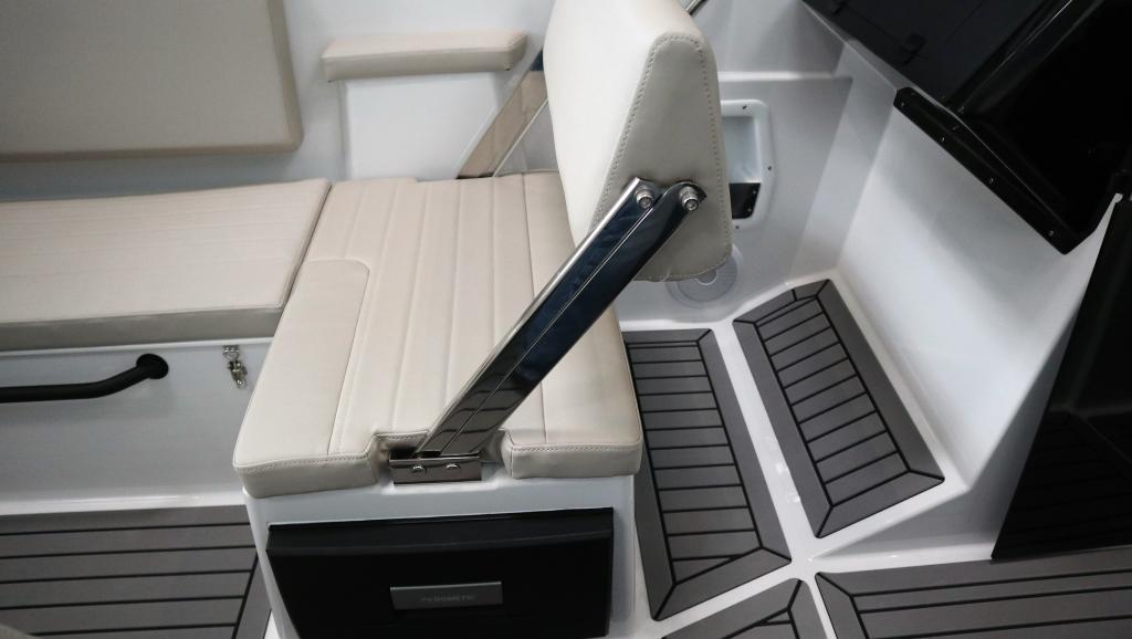 https://static.boatvertizer.com/fotos/UKnJ0vhW/6902557-large.jpg