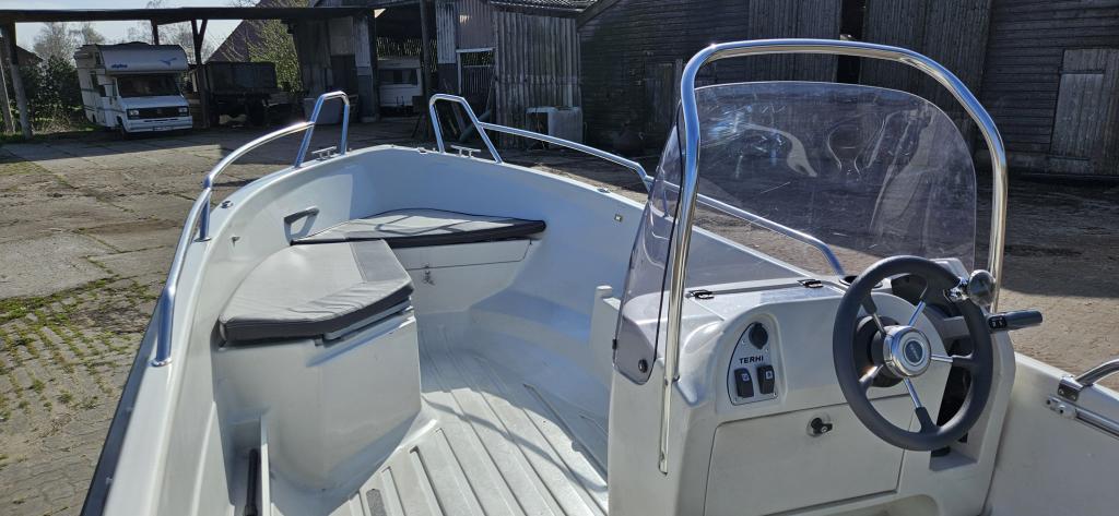 https://static.boatvertizer.com/fotos/UKnJ0vhW/7412316-large.jpg