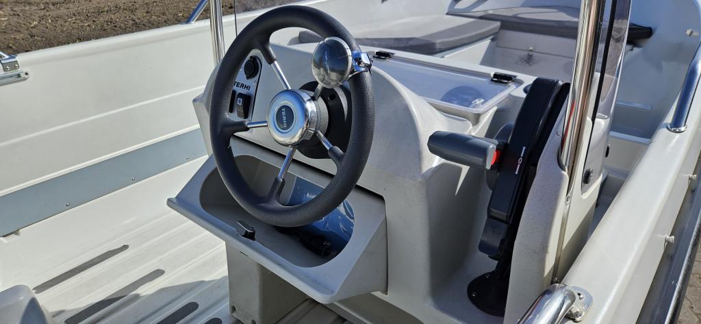 https://static.boatvertizer.com/fotos/UKnJ0vhW/7412326-large.jpg