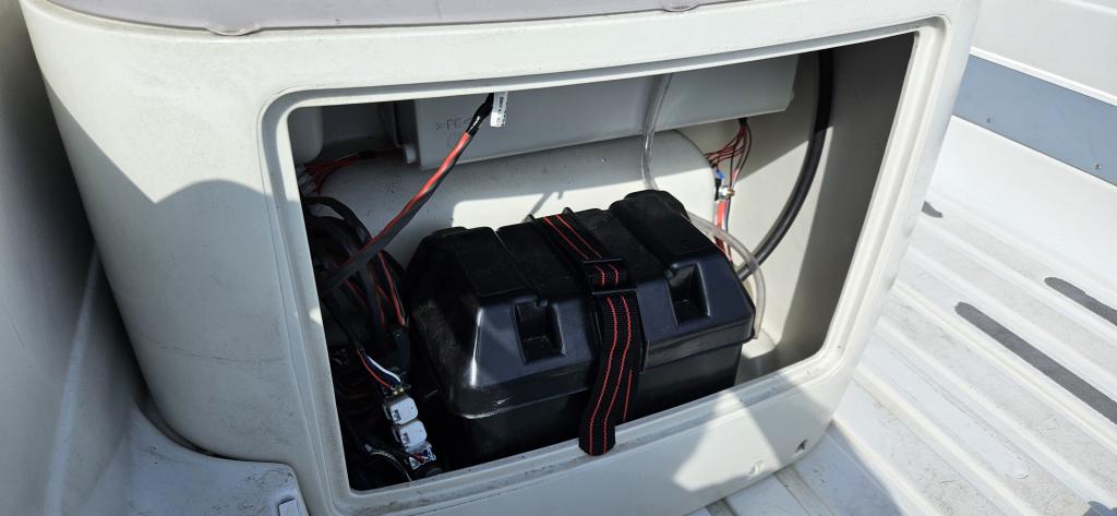 https://static.boatvertizer.com/fotos/UKnJ0vhW/7412327-large.jpg