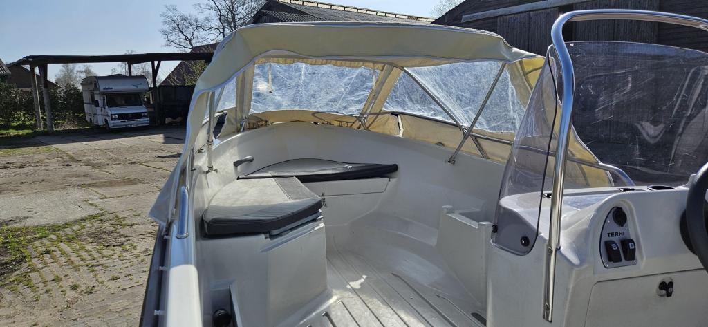 https://static.boatvertizer.com/fotos/UKnJ0vhW/7412330-large.jpg