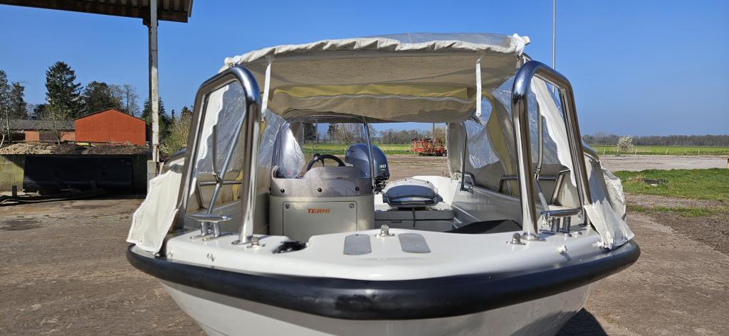 https://static.boatvertizer.com/fotos/UKnJ0vhW/7412335-large.jpg