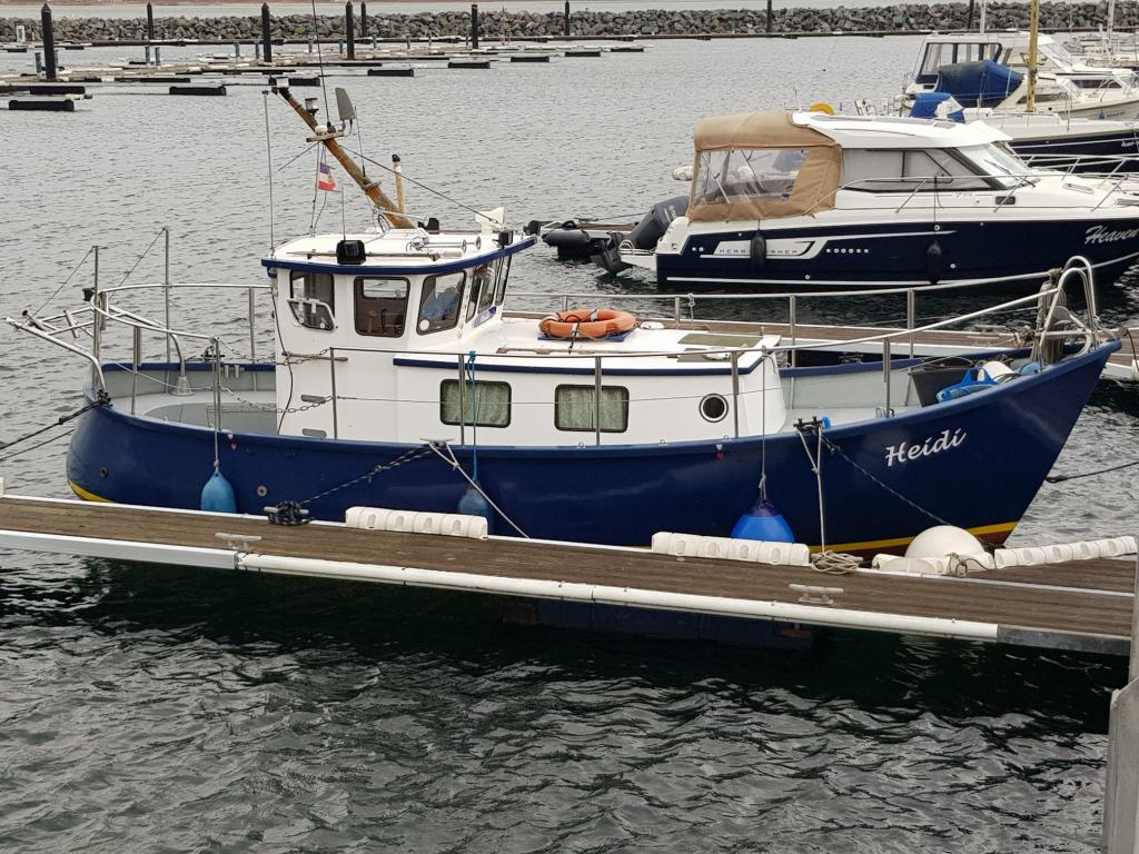 https://static.boatvertizer.com/fotos/UKnJ0vhW/7467842-large.jpg