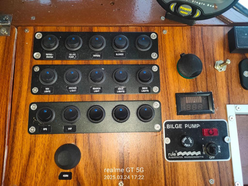 https://static.boatvertizer.com/fotos/UKnJ0vhW/7467856-large.jpg