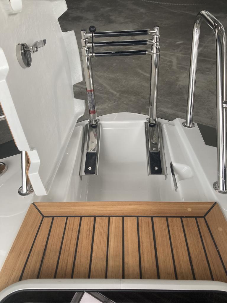 https://static.boatvertizer.com/fotos/UKnJ0vhW/7470762-large.jpg
