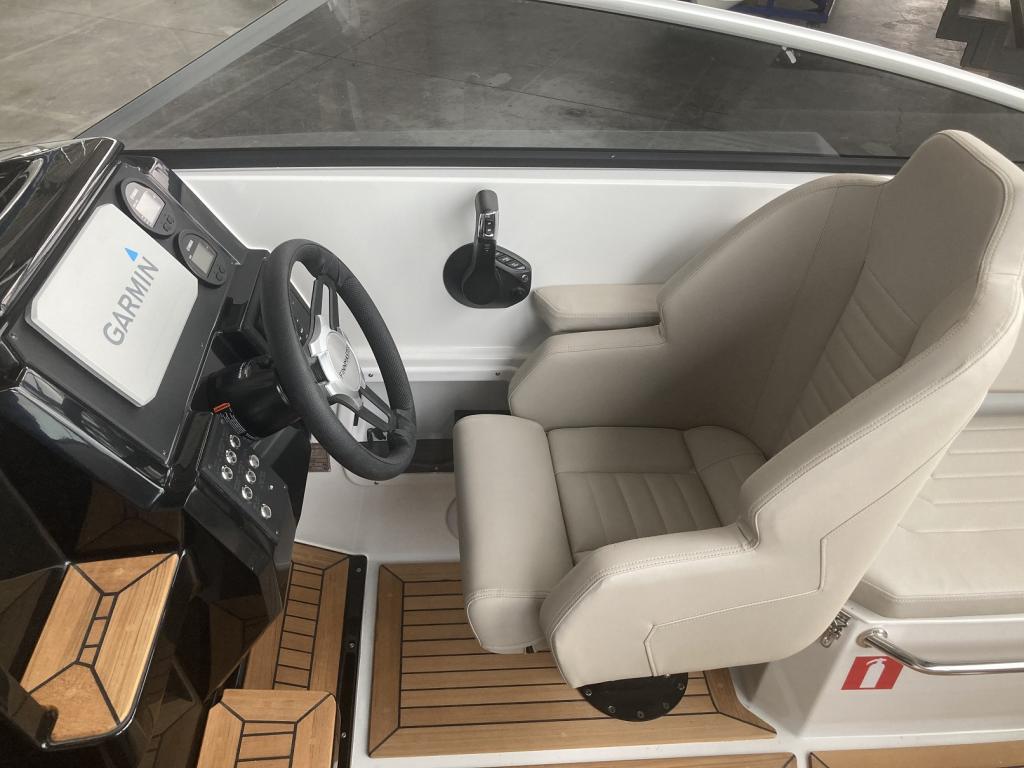https://static.boatvertizer.com/fotos/UKnJ0vhW/7470766-large.jpg