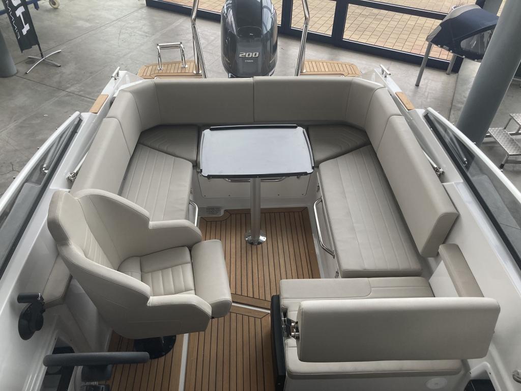 https://static.boatvertizer.com/fotos/UKnJ0vhW/7470769-large.jpg