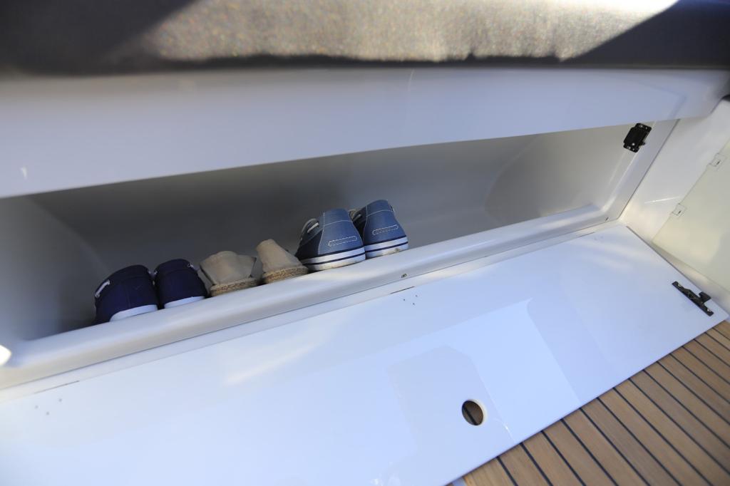 https://static.boatvertizer.com/fotos/UKnJ0vhW/7470864-large.jpg