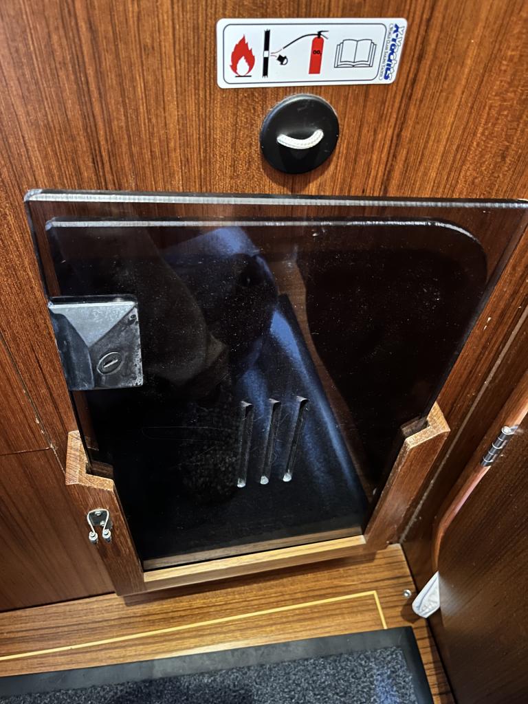 https://static.boatvertizer.com/fotos/UKnJ0vhW/7498337-large.jpg