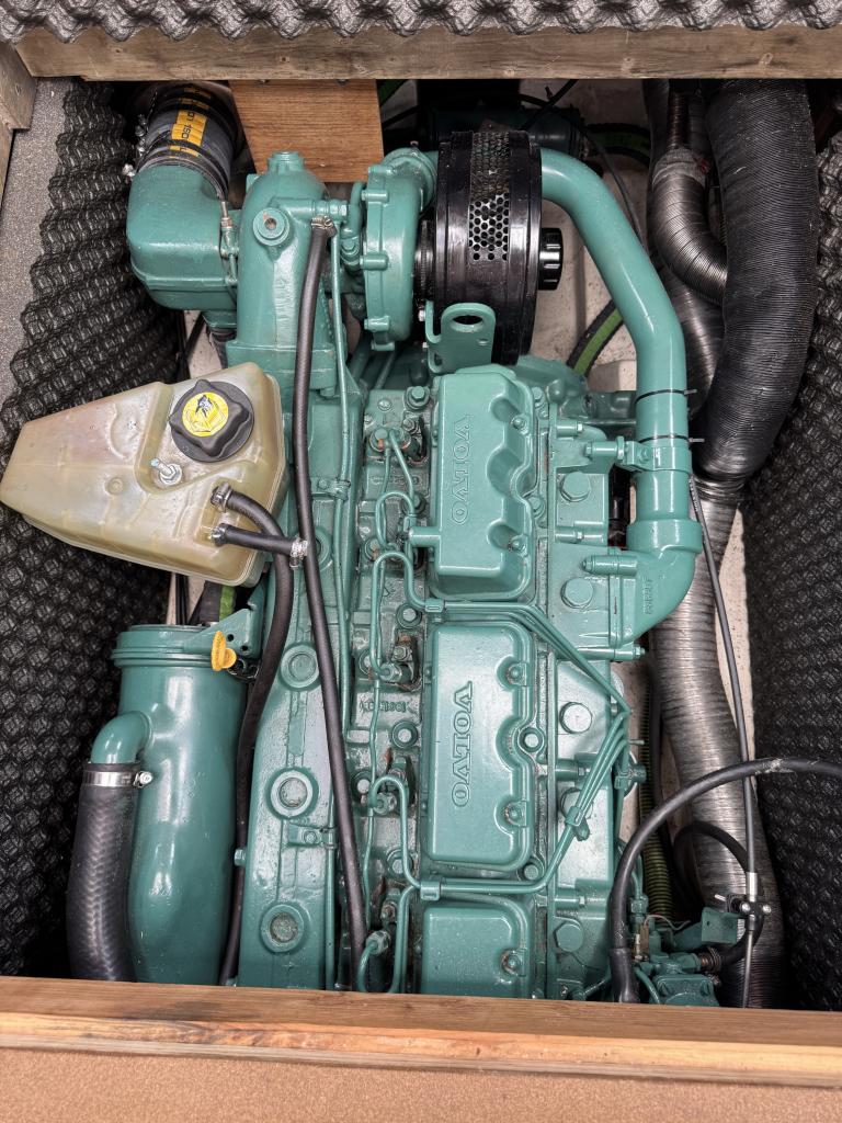 https://static.boatvertizer.com/fotos/UKnJ0vhW/7520950-large.jpg