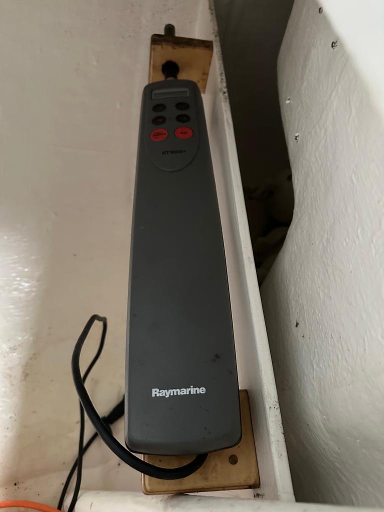 https://static.boatvertizer.com/fotos/UKnJ0vhW/7596505-large.jpg